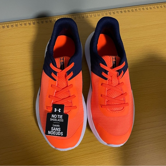 Under Armour Runners - Picture 4 of 6